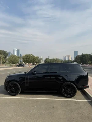 Range Rover Black Evoque 2025